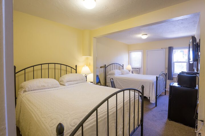 Room 150 of 187