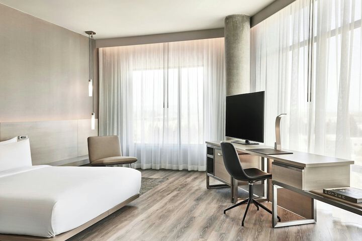 Room 31 of 49