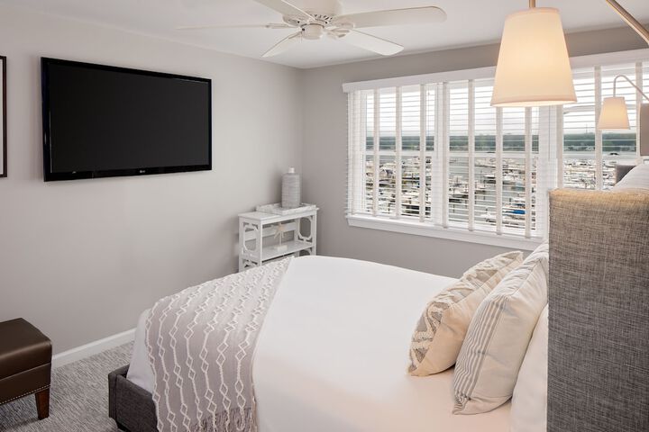 Room 14 of 37