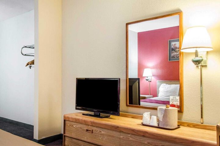 Room 15 of 47