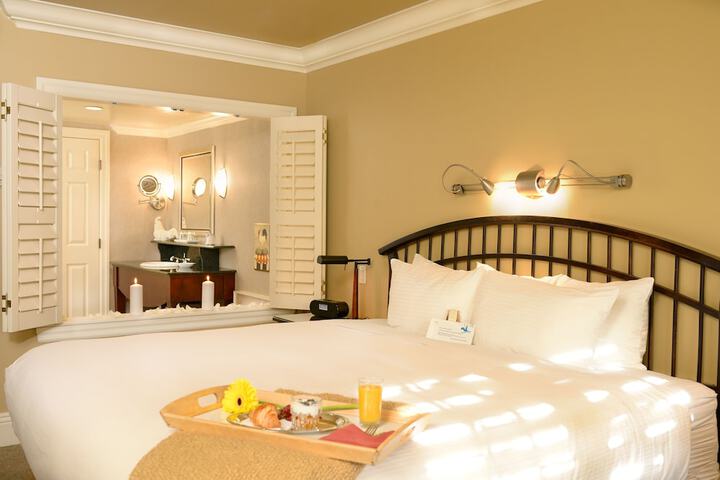 Room 49 of 65