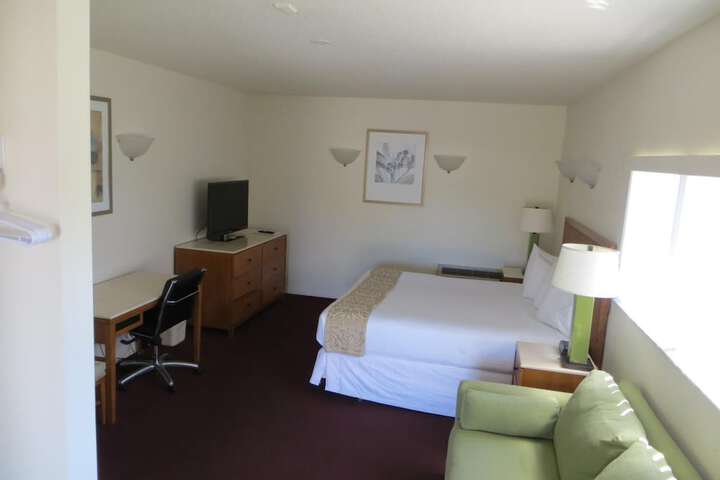 Room 16 of 36