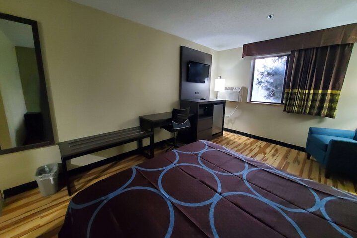 Room 7 of 15