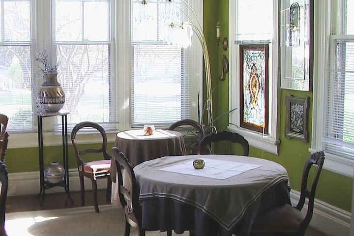 Inn Upon Moon River Plantation