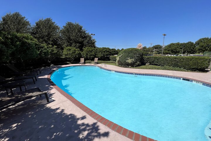 Pool 11 of 84