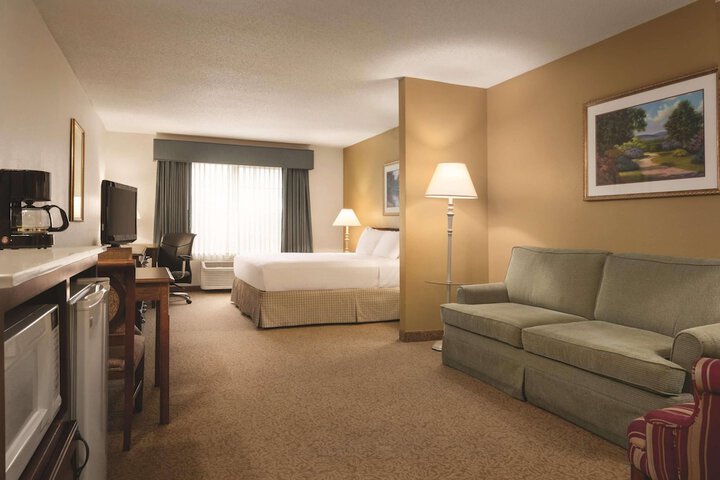 Country Inn & Suites by Radisson Mankato Hotel and Conference Center, MN