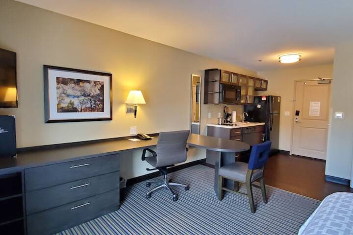 Candlewood Suites Eau Claire I-94 by IHG