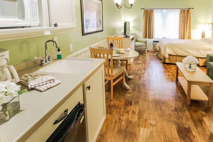 Holly Tree Resort