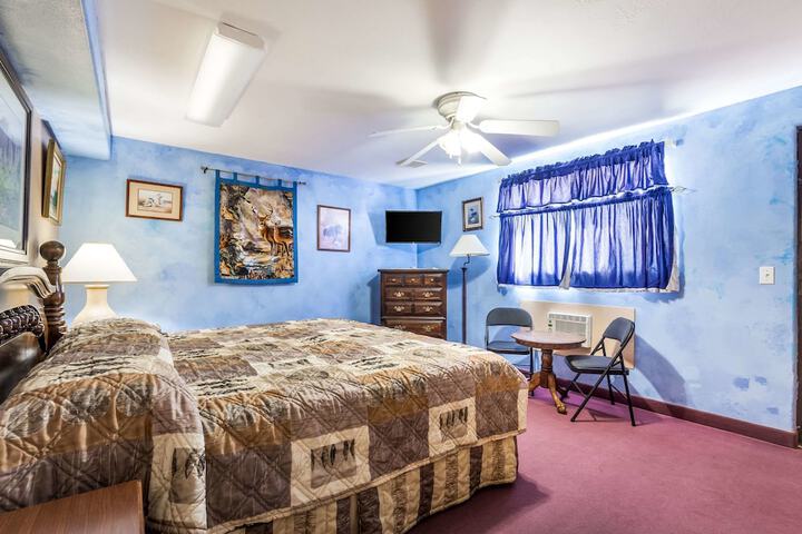 Room 32 of 48