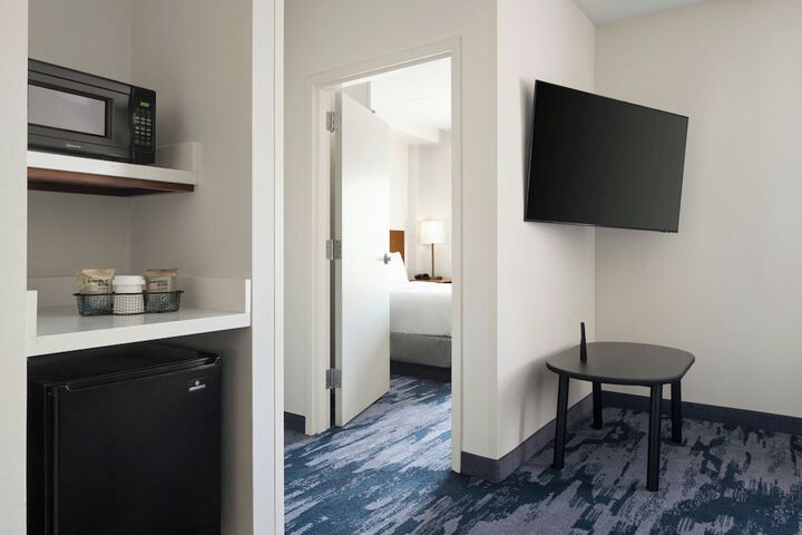Fairfield Inn & Suites Newark Liberty International Airport