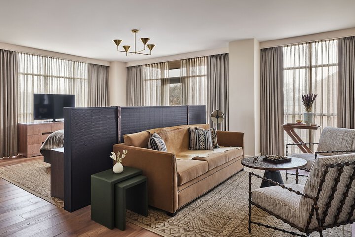 Bowie House Auberge Collection