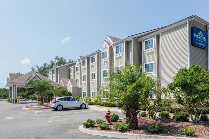 Microtel Inn & Suites by Wyndham Jacksonville Airport