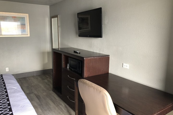 Room 16 of 20
