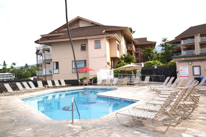 Pool 10 of 31