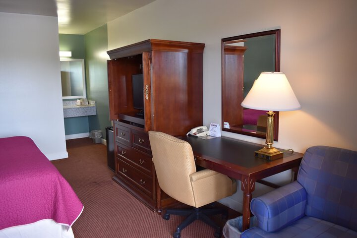 Room 13 of 31