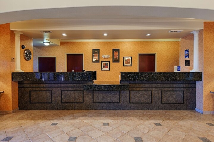 Hotel Interior 7 of 18