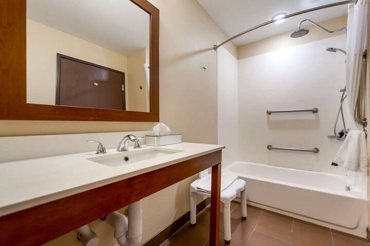 Room 14 of 40
