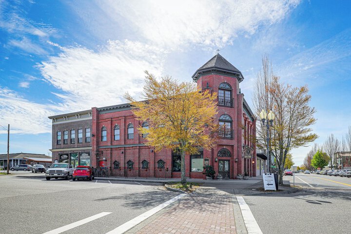 Modern Blaine Condo Rental 1 Mi to Boat Harbor!
