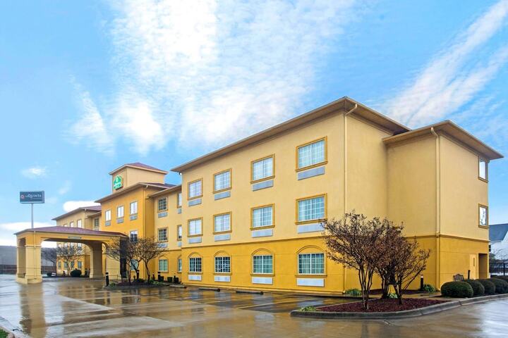 Hotel 2 of 41