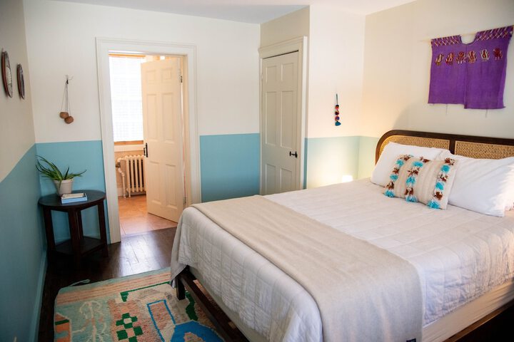 Room 9 of 42