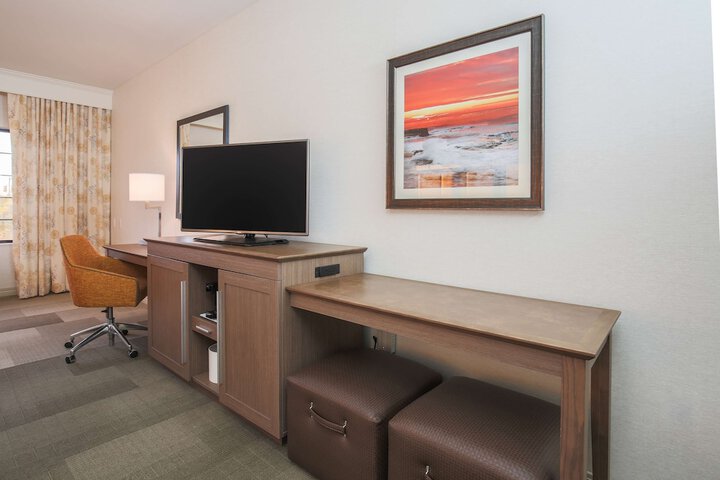 Room 25 of 51