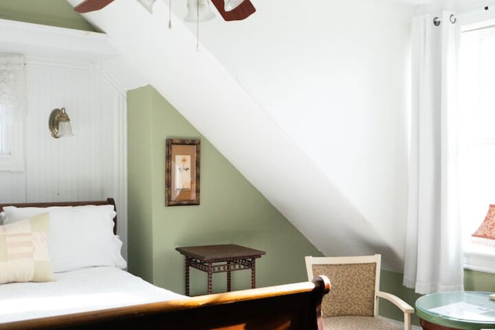 Room 46 of 75