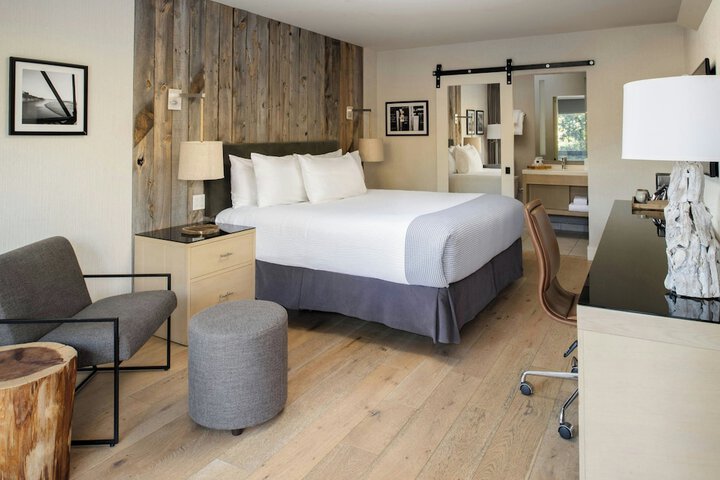 Room 40 of 73