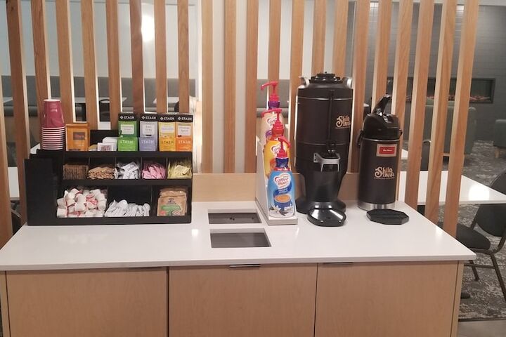 Breakfast/Coffee Service 65 of 92