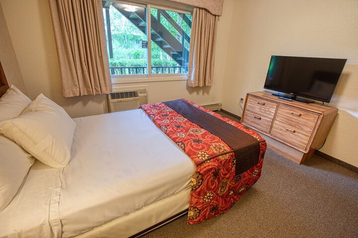 Room 11 of 33