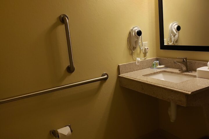 Cobblestone Hotel & Suites - Jefferson