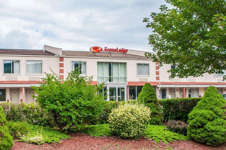 Econo Lodge Elmira-Corning