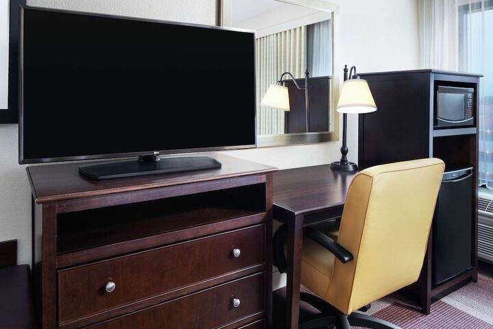 Room 18 of 27