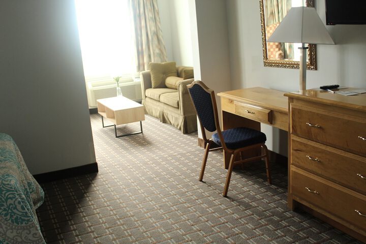 Room 34 of 93