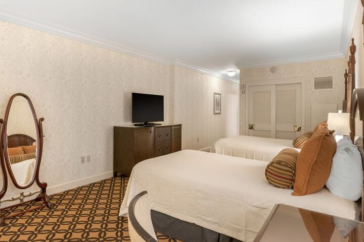 Room 103 of 155