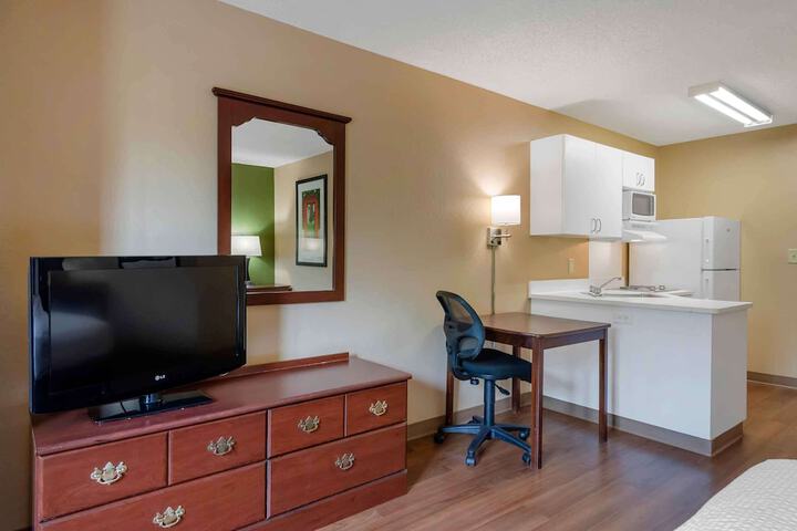 Room 18 of 23