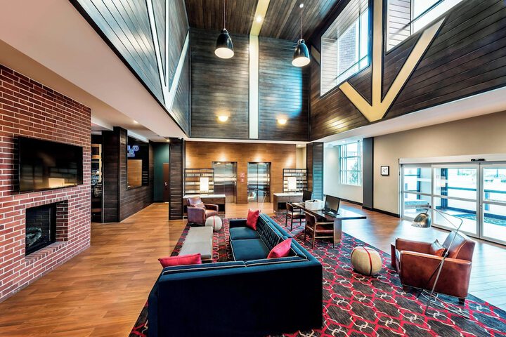 Hotel Interior 6 of 27