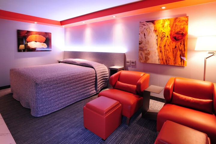 Room 3 of 78