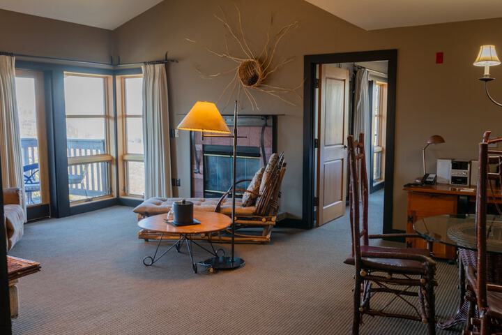 Sun Mountain Lodge