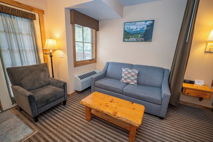 Room 153 of 242