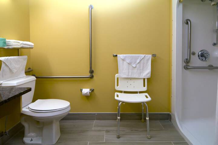 Room 9 of 22
