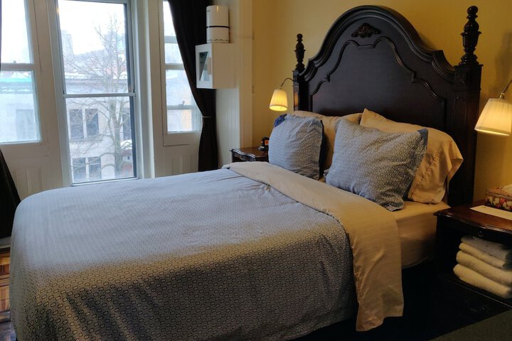 Room 25 of 31