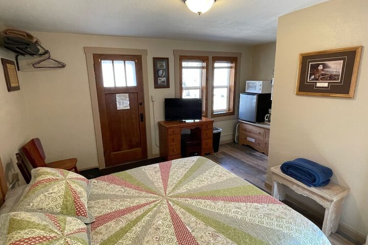 Room 35 of 71