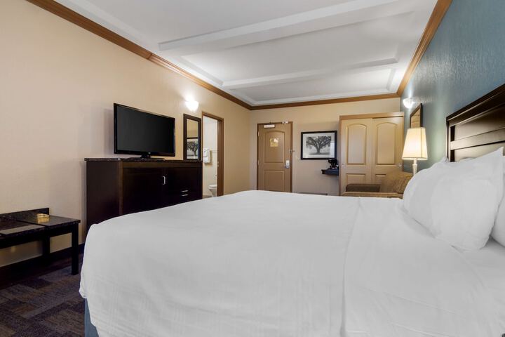 Room 14 of 36