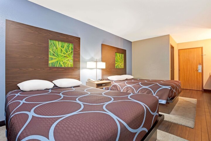 Room 15 of 19