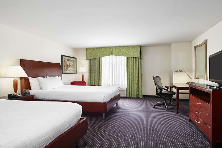 Room 21 of 36