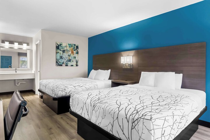 Room 16 of 25