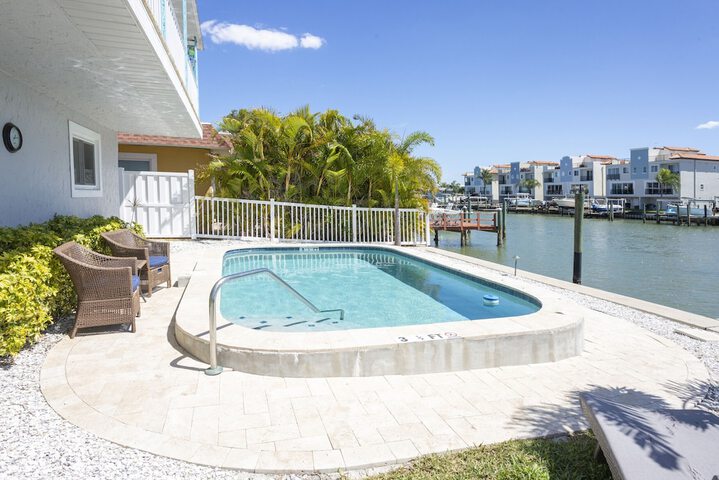 Waterfront & Pool B Star5vacations