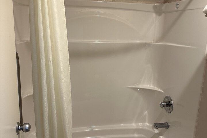 Room 14 of 40