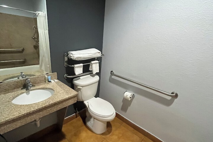 Suburban Studios Clute - Lake Jackson