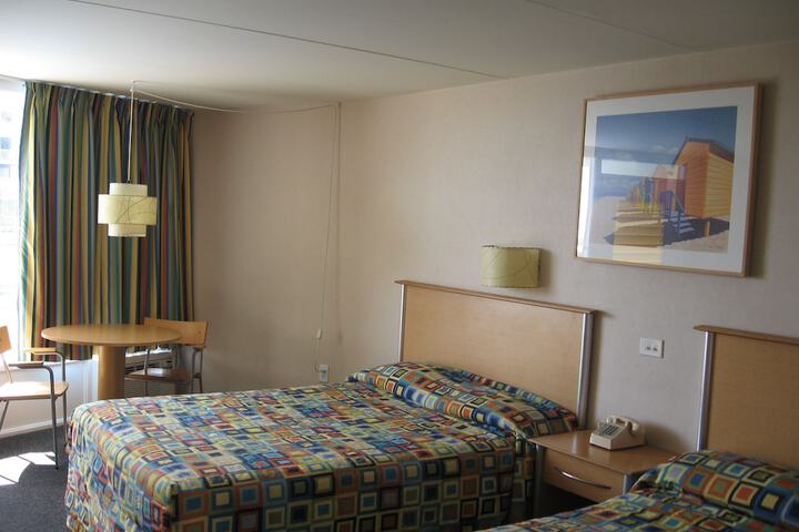 Room 18 of 37